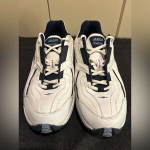 Avis DCS 179 Woman’s Shoes